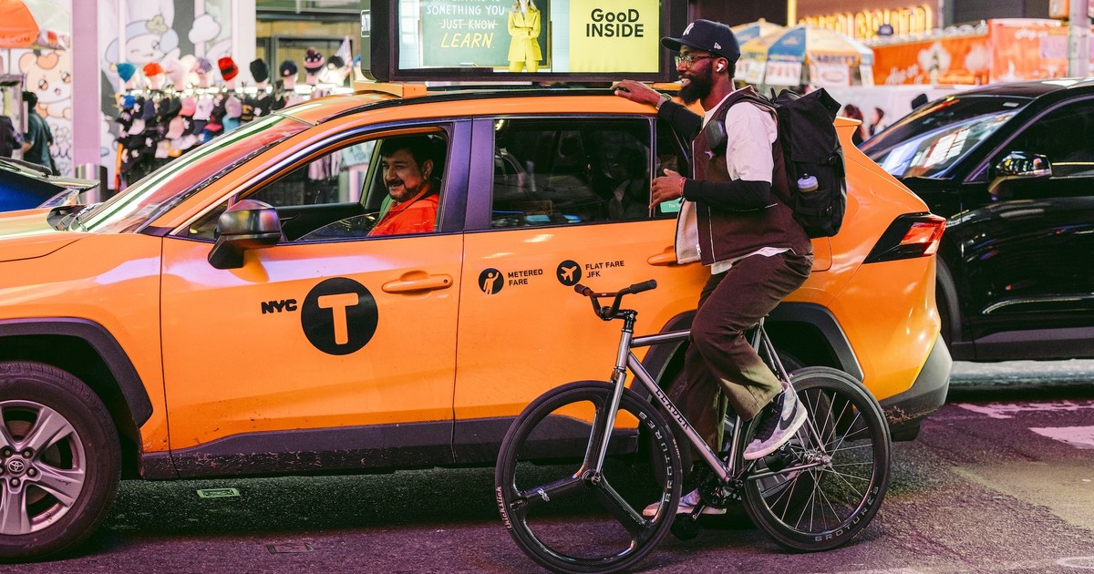 H.I.P by SOLIDO × LEADER Angelino H.I.P. by SOLIDO」が、世界的ピストバイクメーカー 「LEADER®︎」との