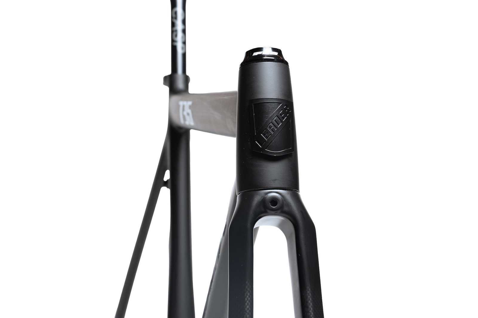 735 Frame set | Leader® Global Store